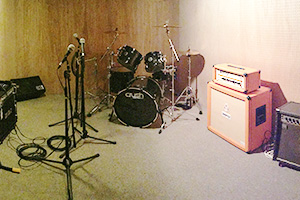B9 studio